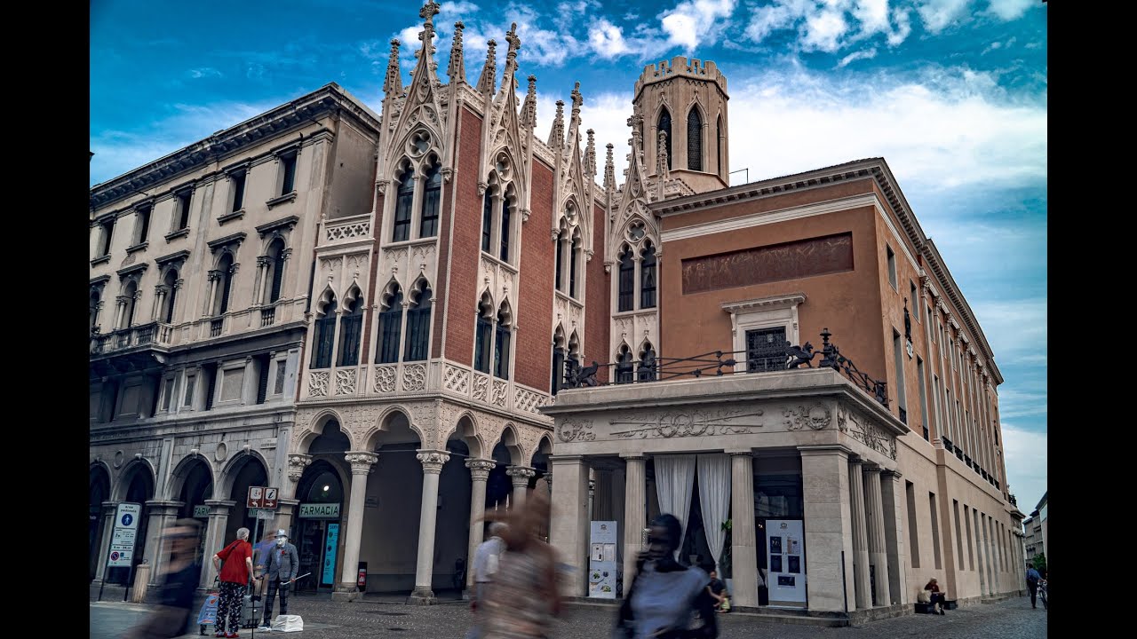 Il Caffè Pedrocchi a Padova (0165PD03)