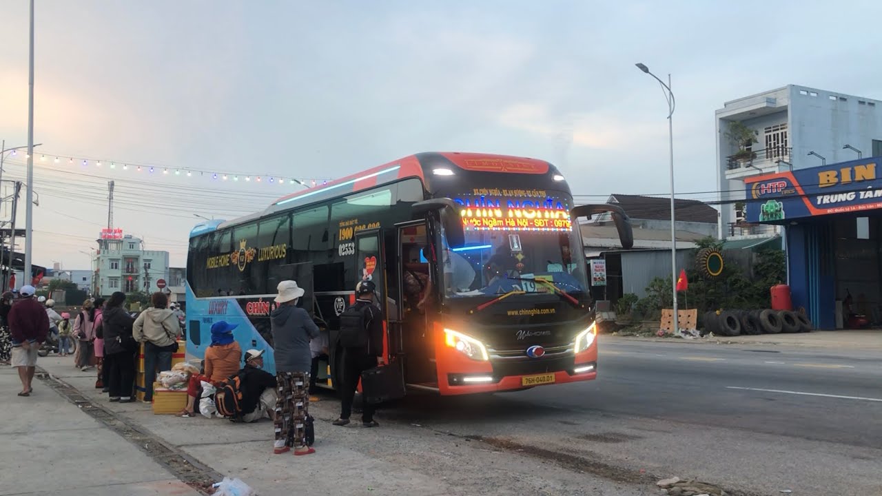 Xe Khách Việt Nam (Ngắm Xe Khách Đón Trả Khách Tại Cây Xăng Thạch Trụ Tây) | Tấn Nguyễn 76