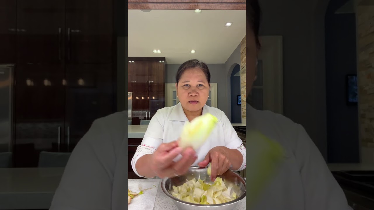 Making endive salad