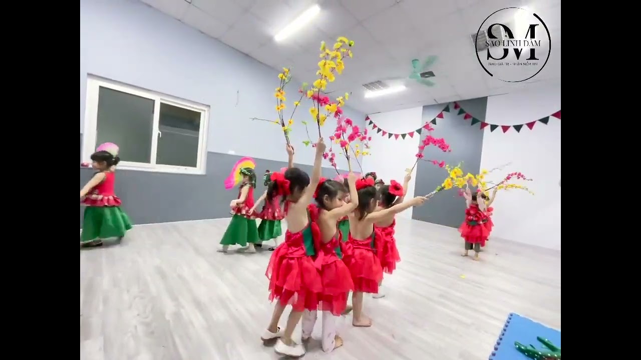 Cùng e bé chuẩn bị đón xuân