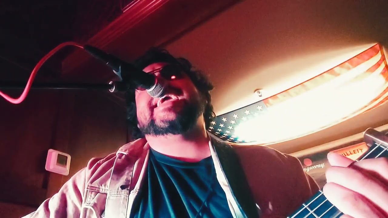 Oliver B Perez "Sunmaker"| Ain’t Familiar (Live @ Alleged Lee's)