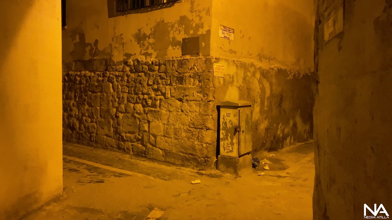 Tarihi Urfa Sokakları (Kel Hamza-Kışlalar Doldu Bugün)