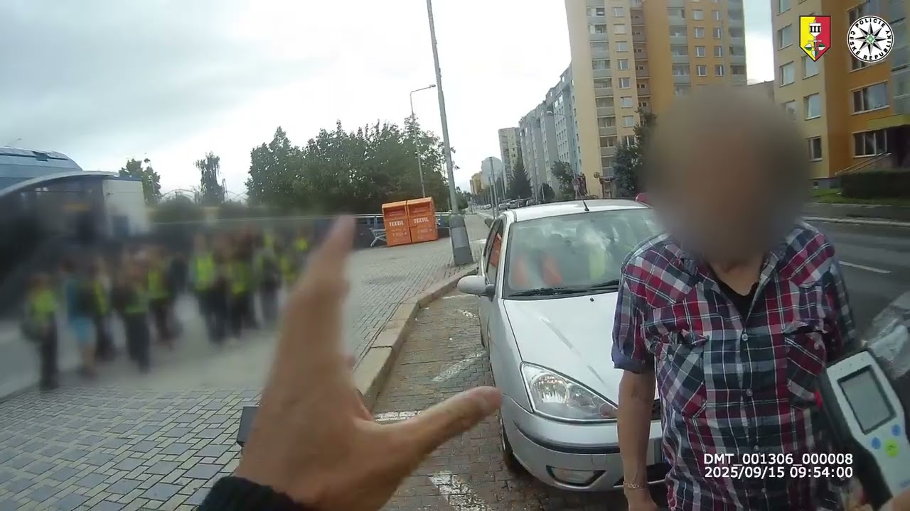 POLICISTÉ ZASTAVILI OPILÉHO ŘIDIČE