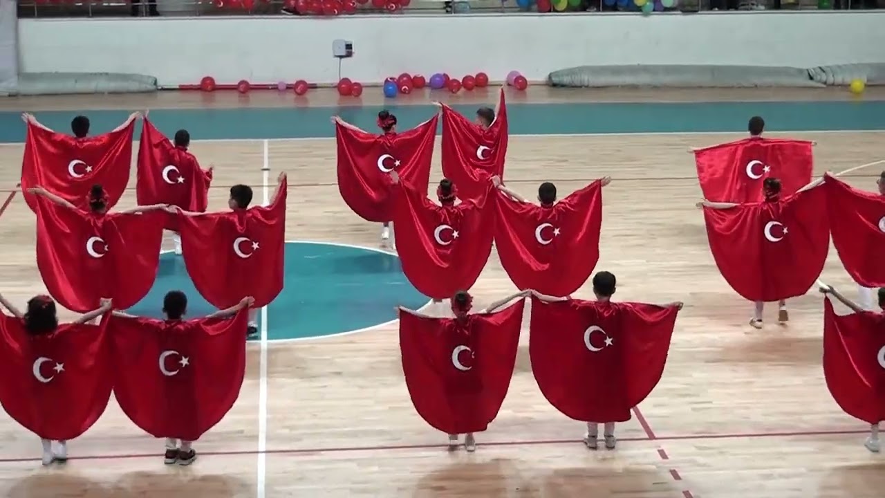3B sınıfı 23 Nisan Gösterisi