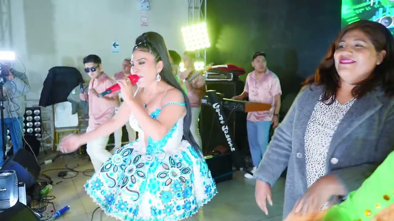 TANIA Y LOS CELOSOS DEL ESCENARIO   NO TE PUEDO OLVIDAR - ESTRELLITA - AMOR INFAME  ( EN VIVO )
