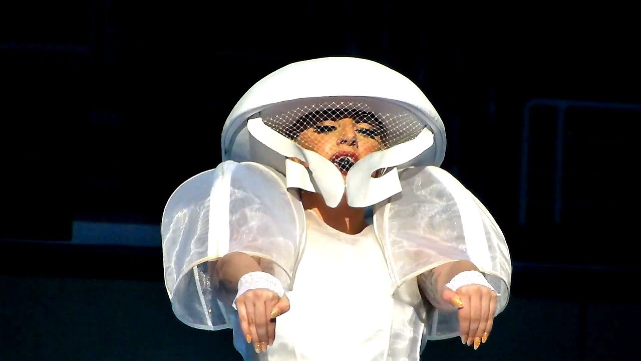 Lady Gaga - Bloody Mary - Born This Way Ball DVD