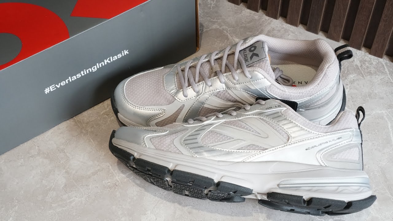 Review dan Unboxing Sepatu Lokal Kanky Klasik Bene Warna Silver. Sepatu Daily Lokal Terjangkau