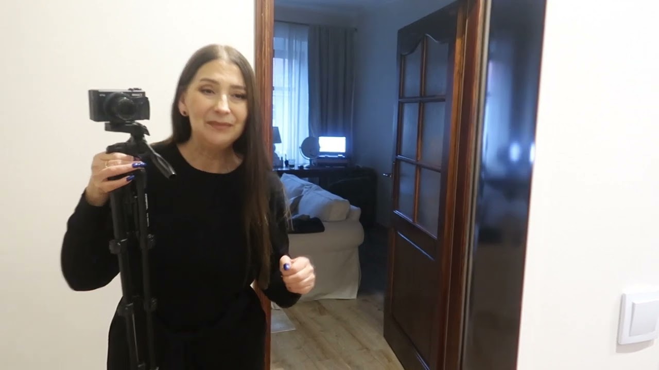 Jak pachnie dom zimą? Bułeczki, rosół, ciepłe getry i  sukienka”