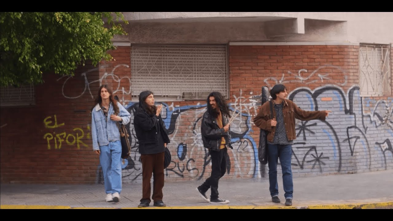 SÍSIFO EL CORTOMETRAJE - CAMELLO BASTARDO