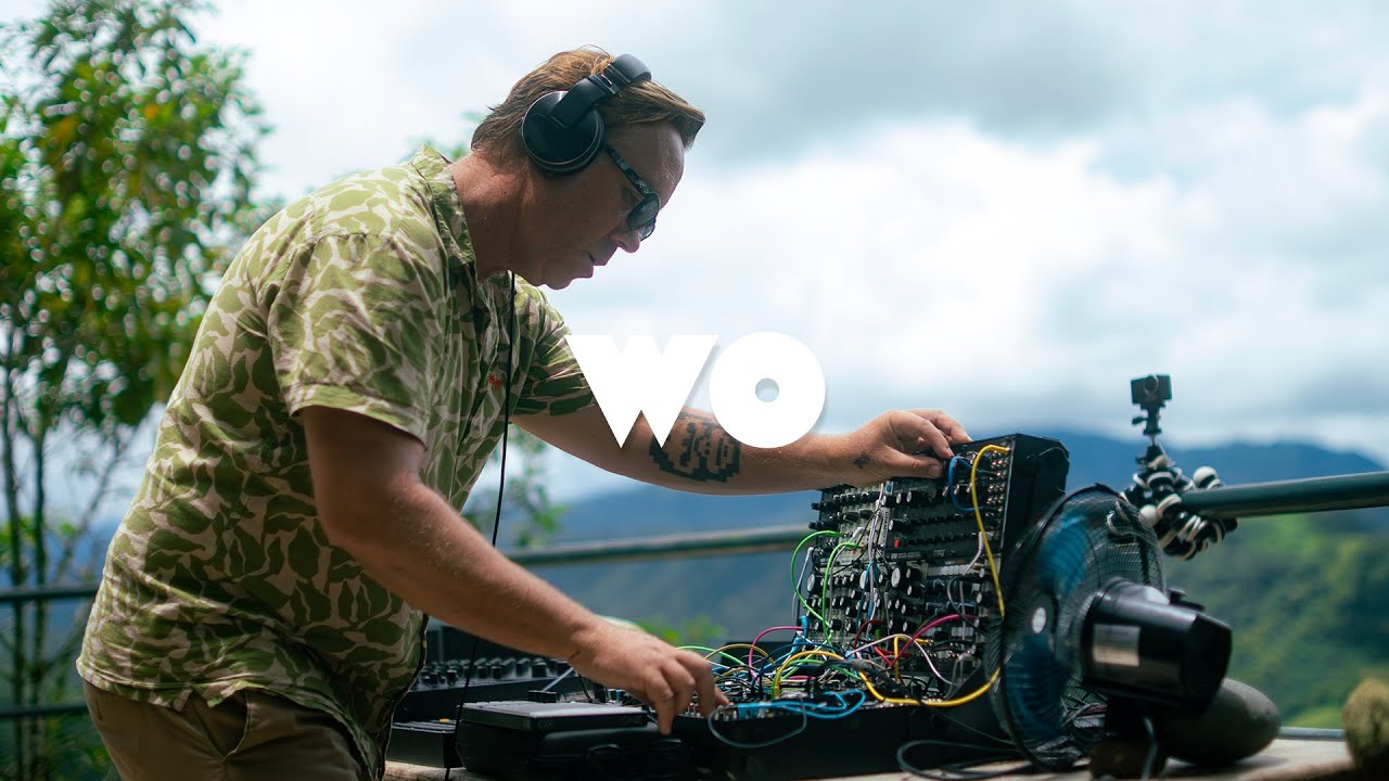 Christopher Coe at Chocó Andino, Ecuador 🇪🇨 – Modular Techno Live Set | 2025 (Awesome Soundwave)