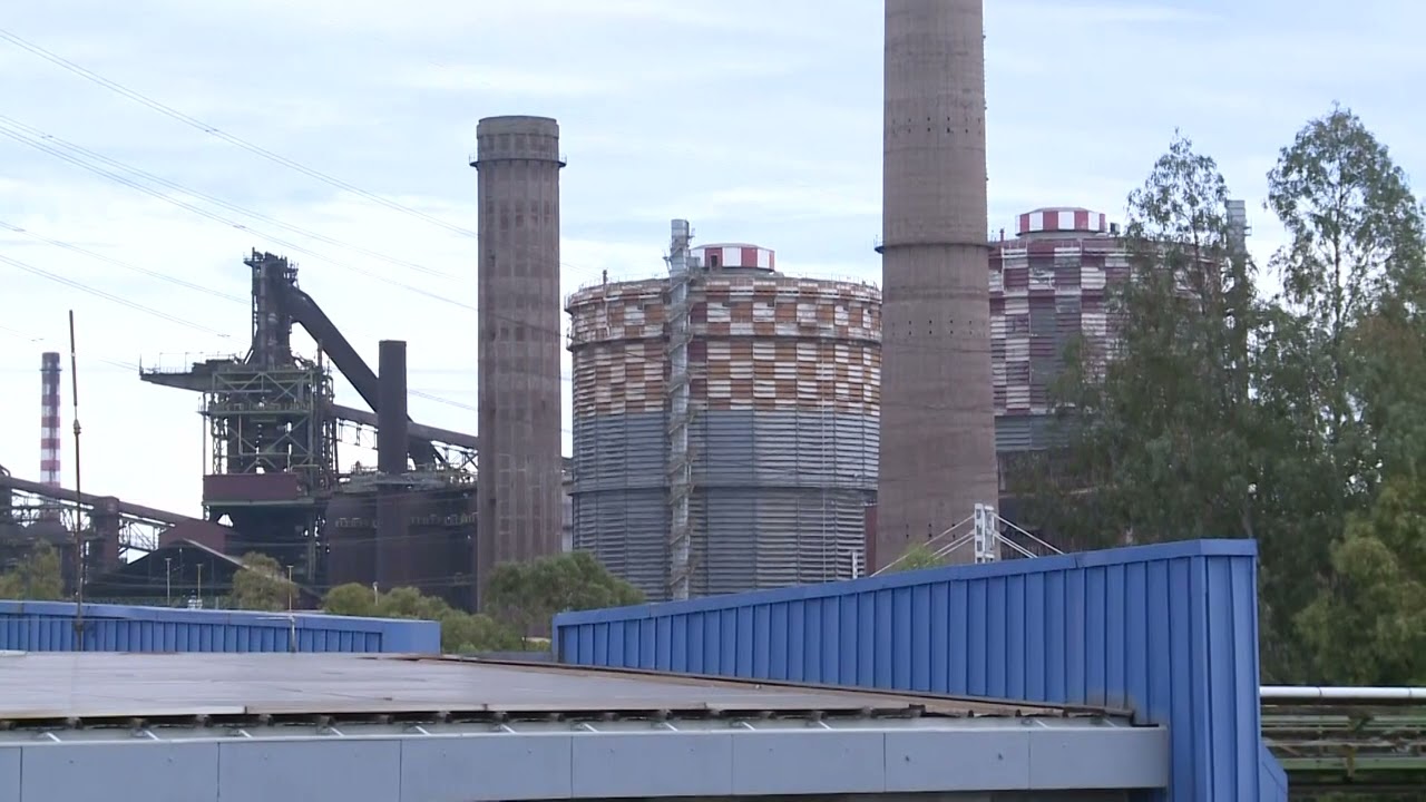 Taranto, virali polveri sulla citta': nube sollevata nel 'wind day'