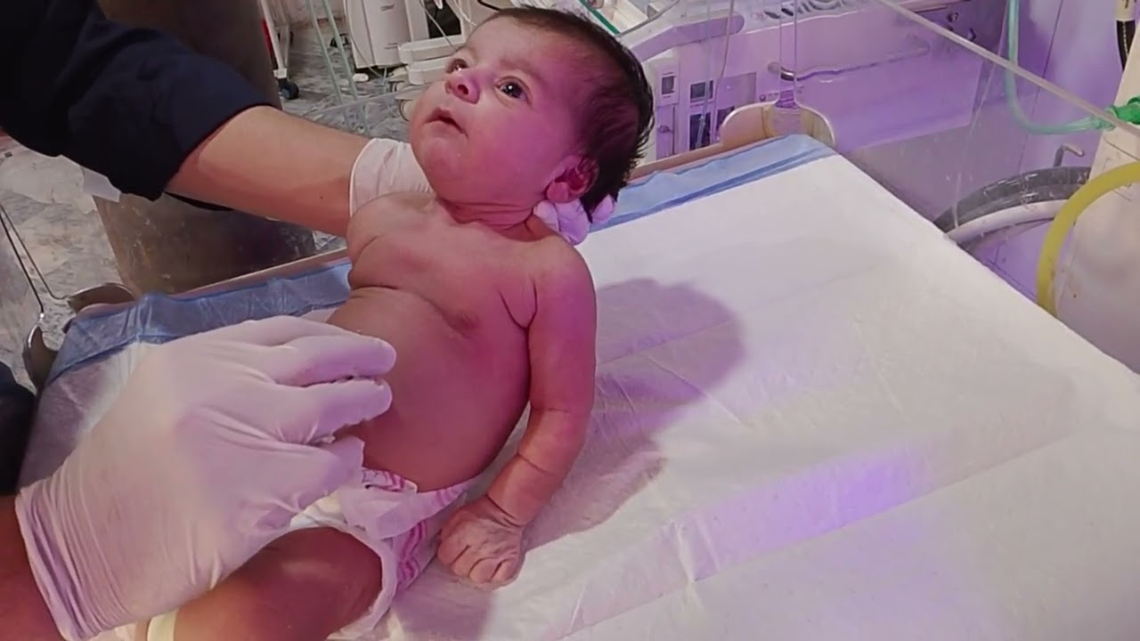 Adorable Baby Feeding Time 🍼 | Precious Newborn Moments 💕 #BabyFeeding #CuteBaby