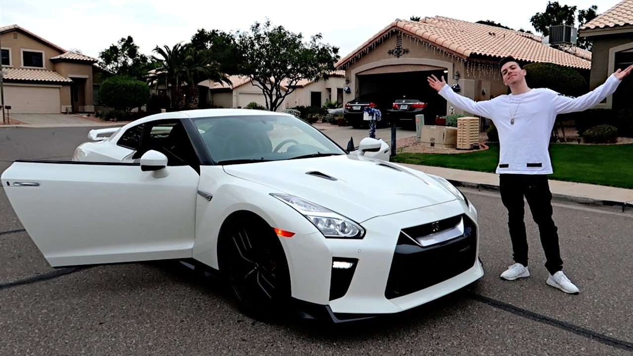 MY NEW CAR  - 2017 NISSAN GTR