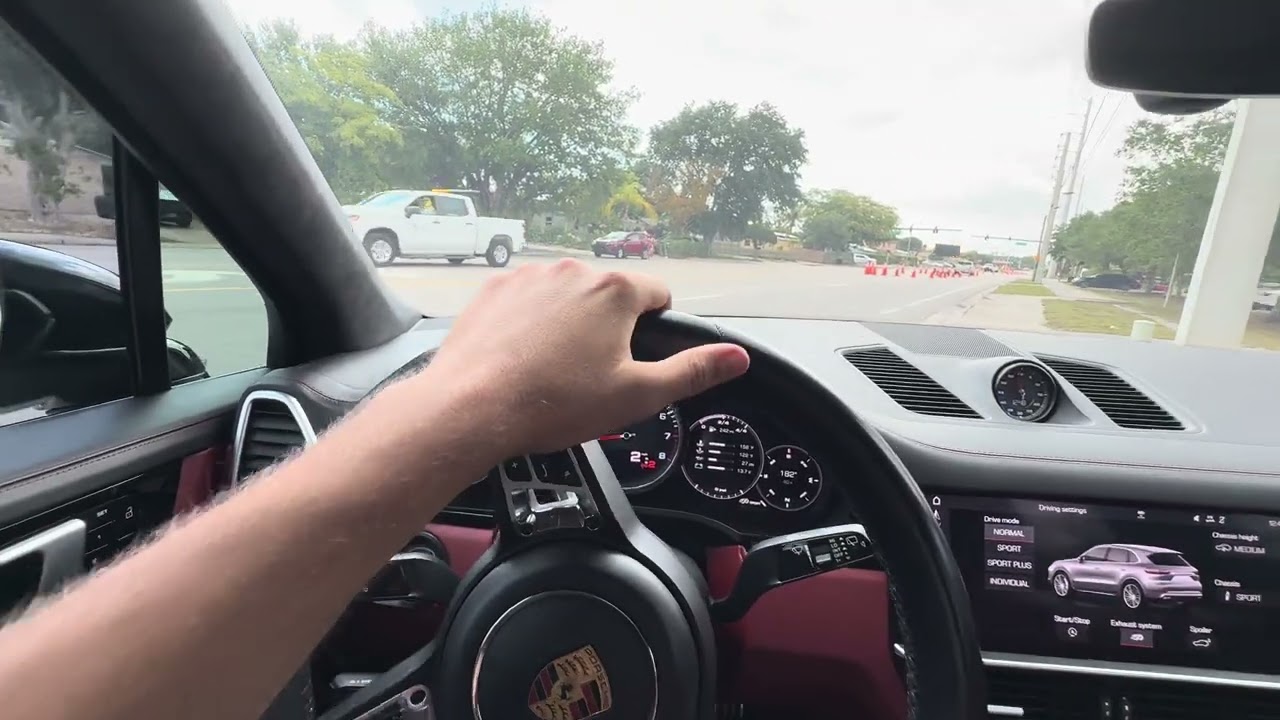 2019 Porsche Cayenne Turbo Driving Video