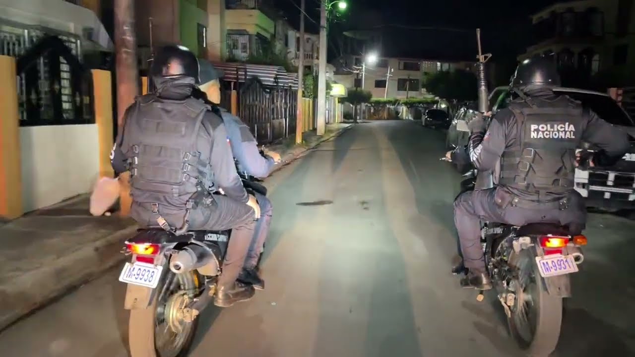 OPERATIVO  DE LA POLICIA EN SAN FRANCISCO DE MACORIS