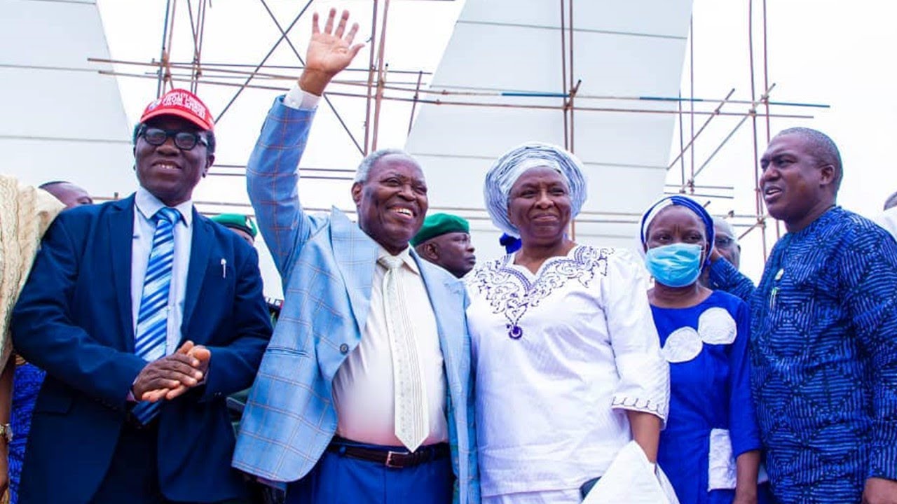 PST & MUMMY KUMUYI ARRIVE ABEOKUTA FOR GLOBAL CRUSADE