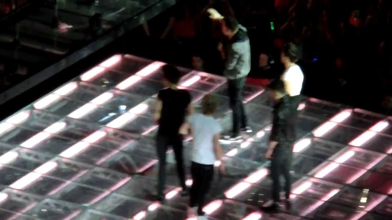 The MOST AWESOME One Direction Tour Moments EVER! Part 2