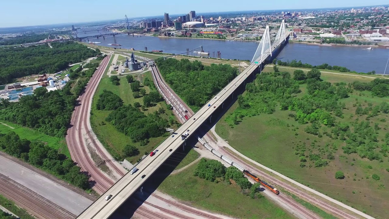Downtown St Louis and the Poplar Street Bridge