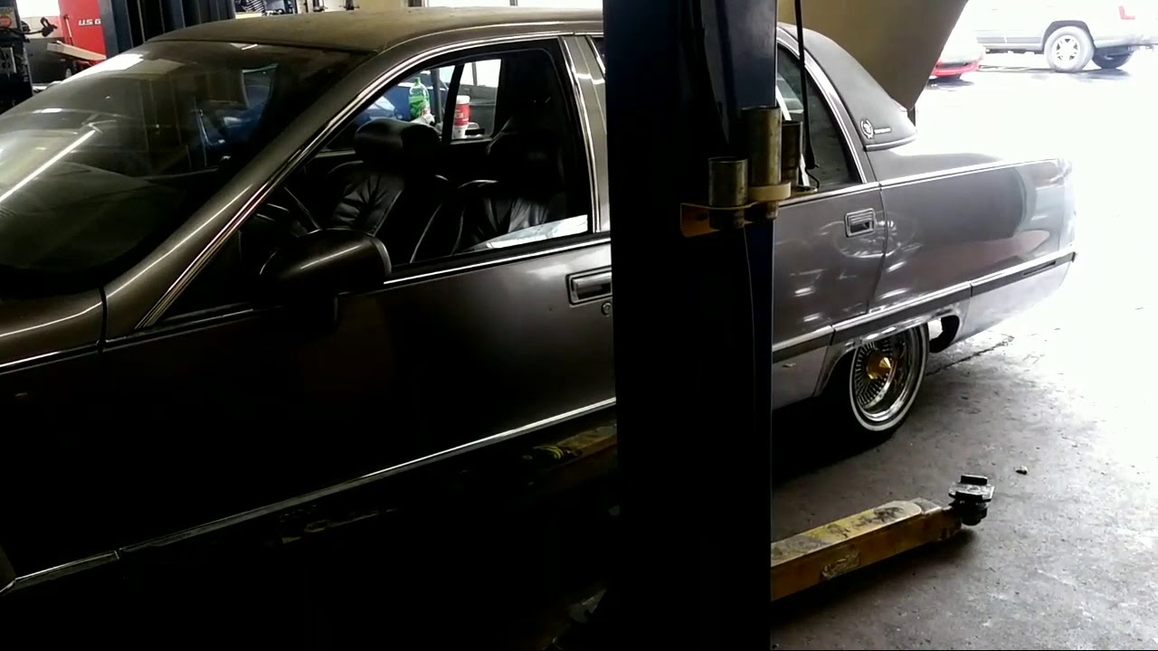 Lowrider Cadillac Fleetwood Rearend