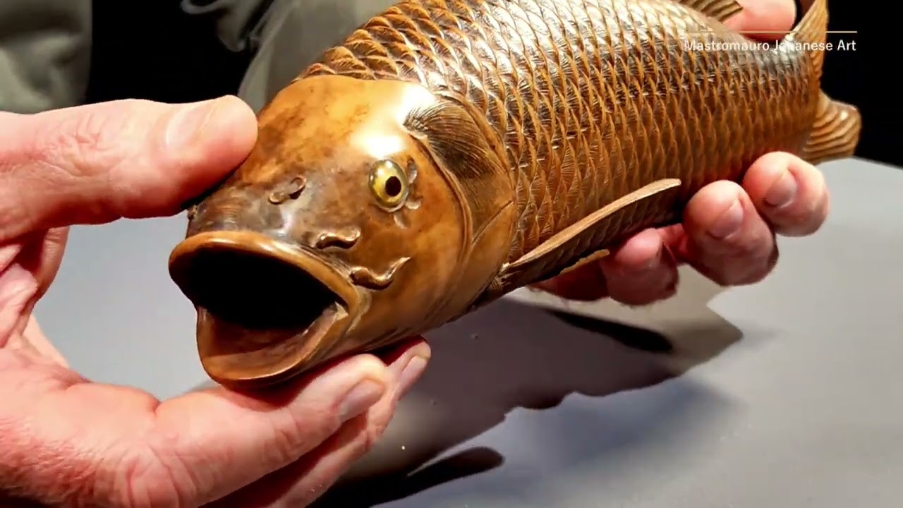 Focus sull’Opera｜Okimono in bosso raffigurante una carpa koi