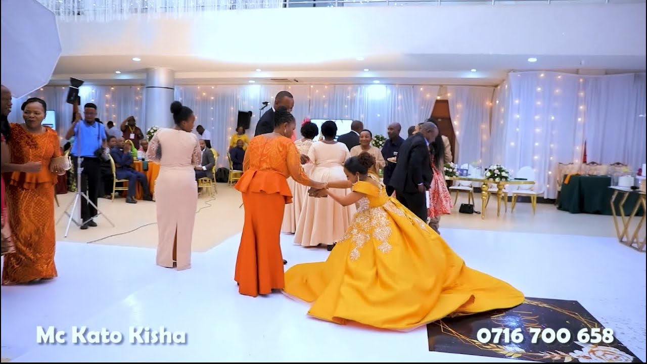 UTAPENDA BI HARUSI ALIVYOMKUSANYIA MUME WAKE MAMILIONI KWA WAGENI UKUMBINI | DORICE NIGHT