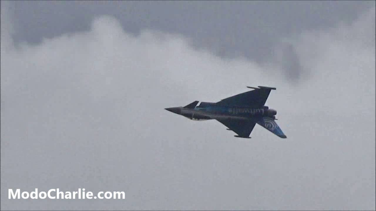 Demo Eurofighter Typhoon Luftwaffe 60 Years en ILA Berlin 2016