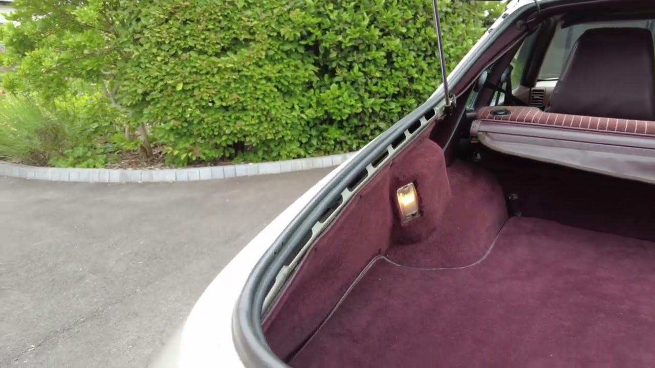 1987 Porsche 944 Interior Review