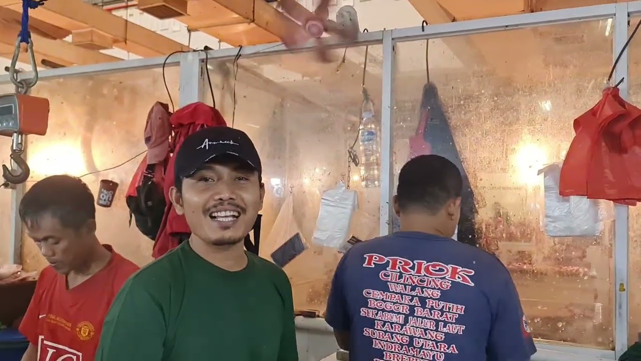 Beli nasi uduk medan di pasar dan ikan segar dan lain lain