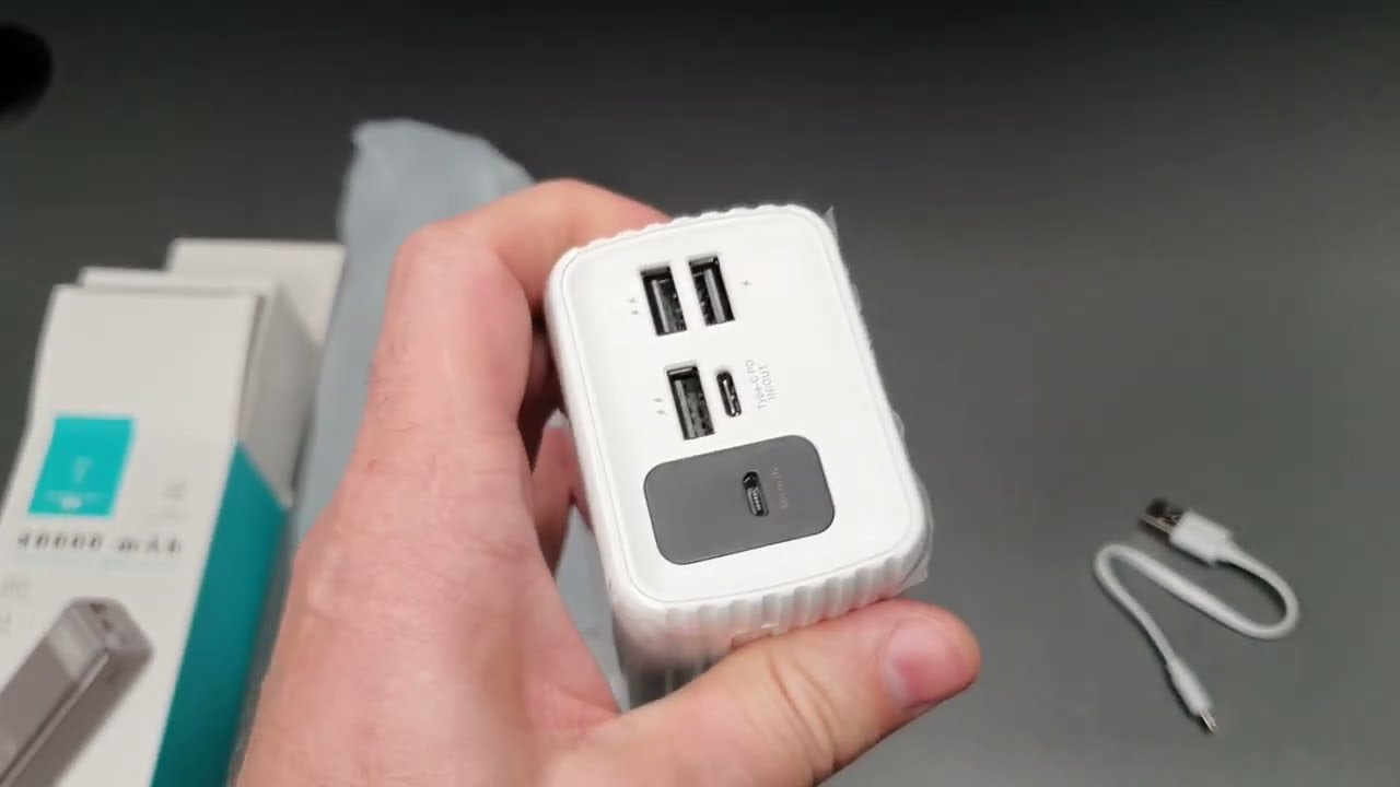 Повербанк на 40000 mAh Voltronic Power bank Konfulon A21S 40000mAh, белый, блистер