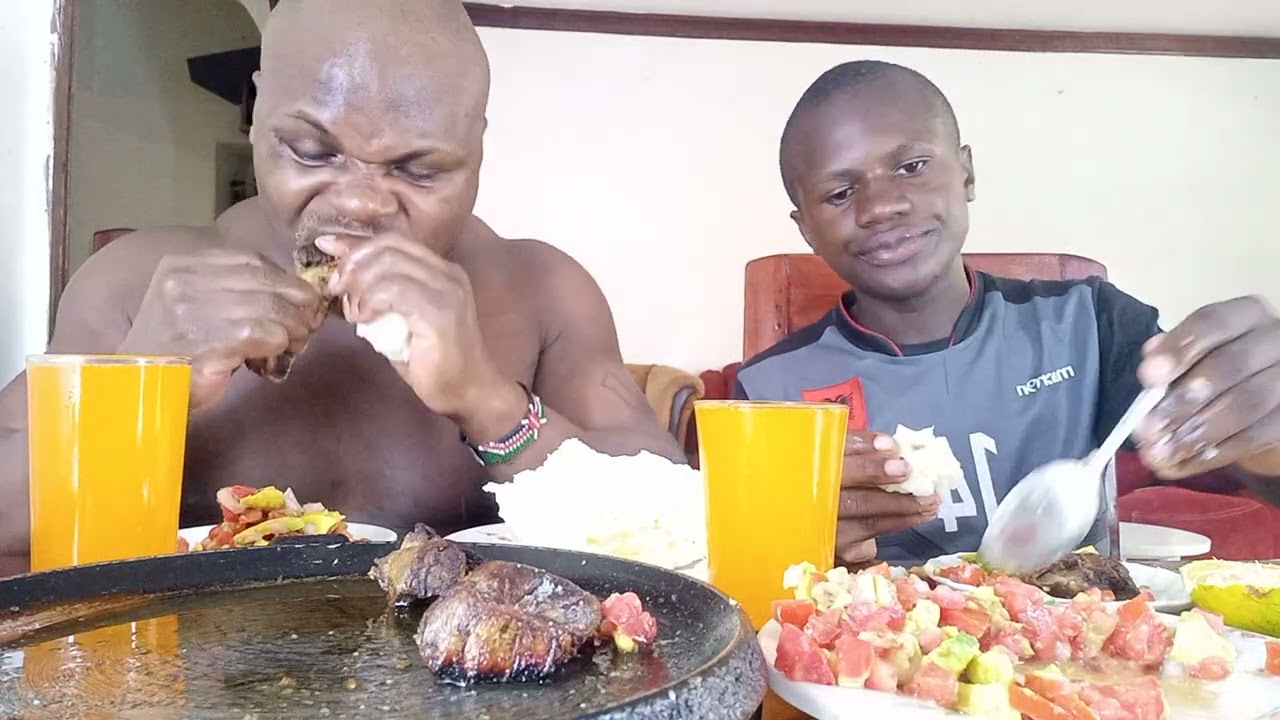 Welcoming my son from school with a hearty lunch-Ona tuu nanii #ugaliman #kenyanchef#lunchtime#food