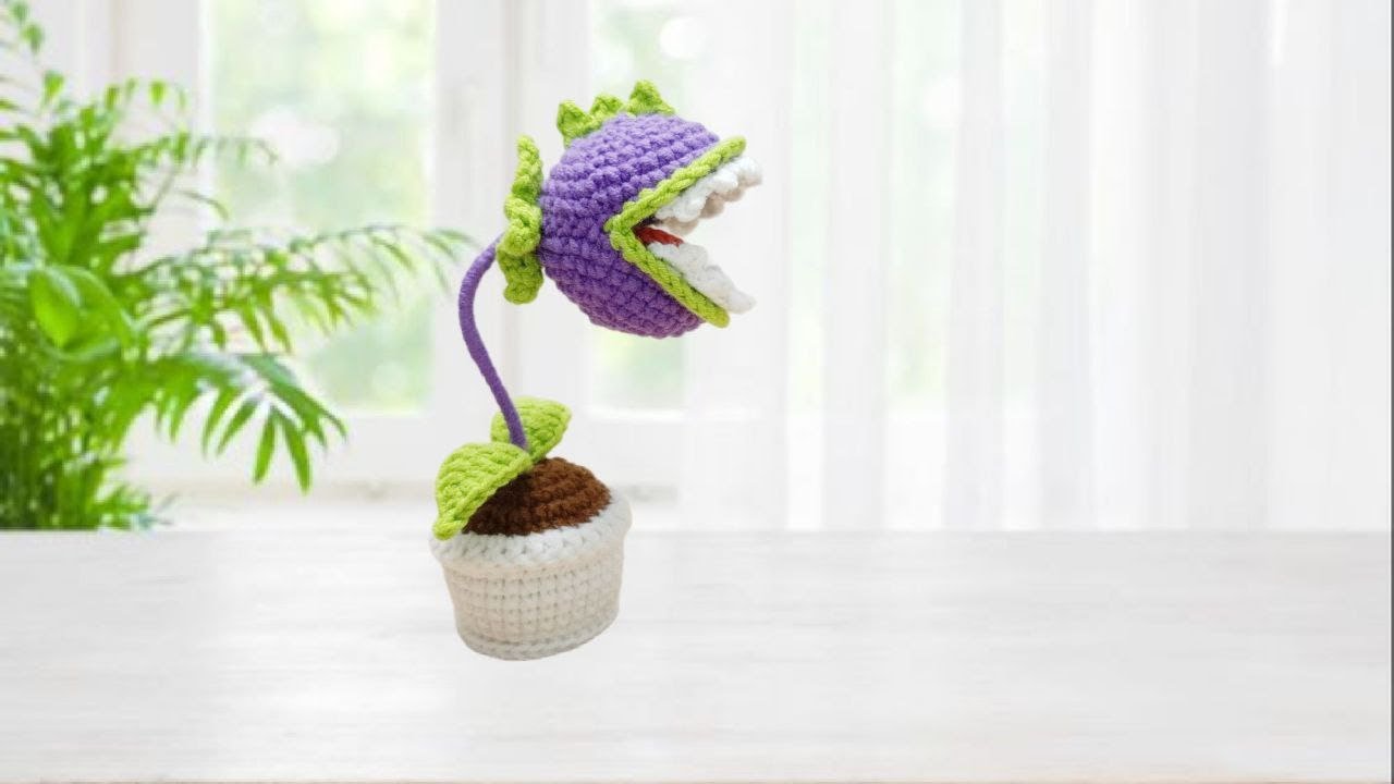 Crochet plant and zombie