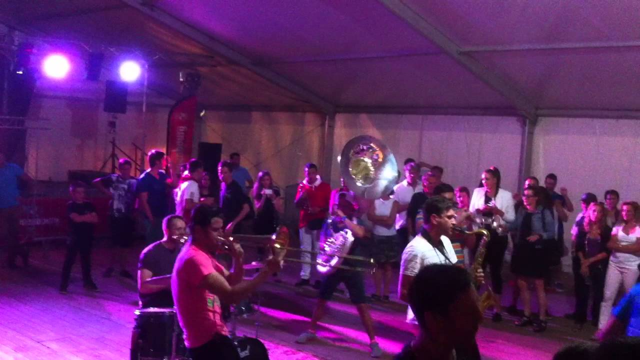 Lucky Chops bandafolies 2015