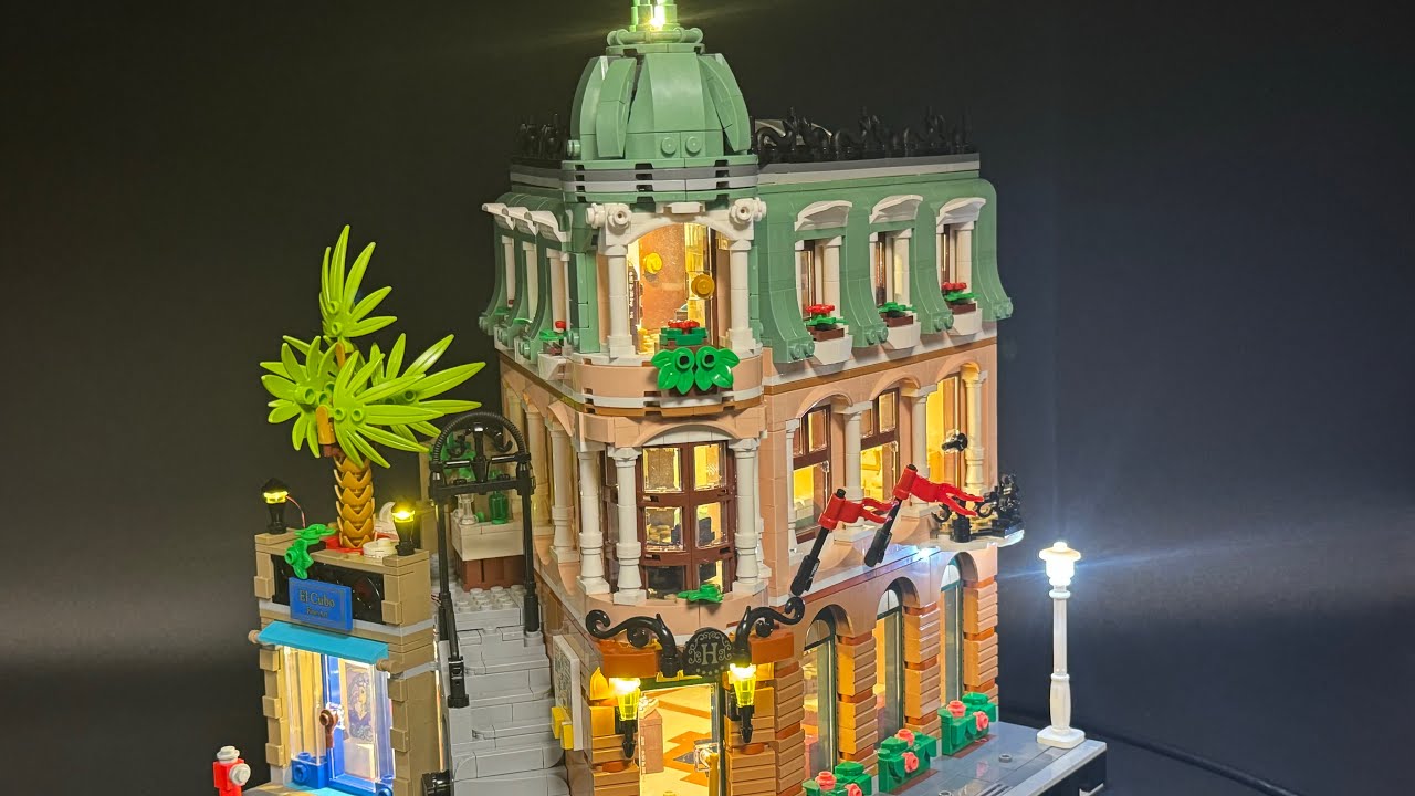 Boutique Hotel LEGO Set 10297 - Blinky Bricks Light Kit Installation