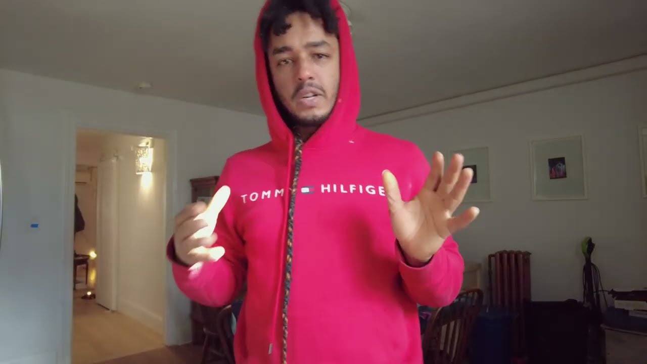 Когда ты молчишь и не отвечаешь на сообщения: как мужчины реагируют на твоё молчание