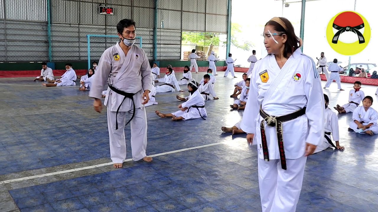 Latihan Bersama Shihan Christine Taroreh DAN VIII INKAI