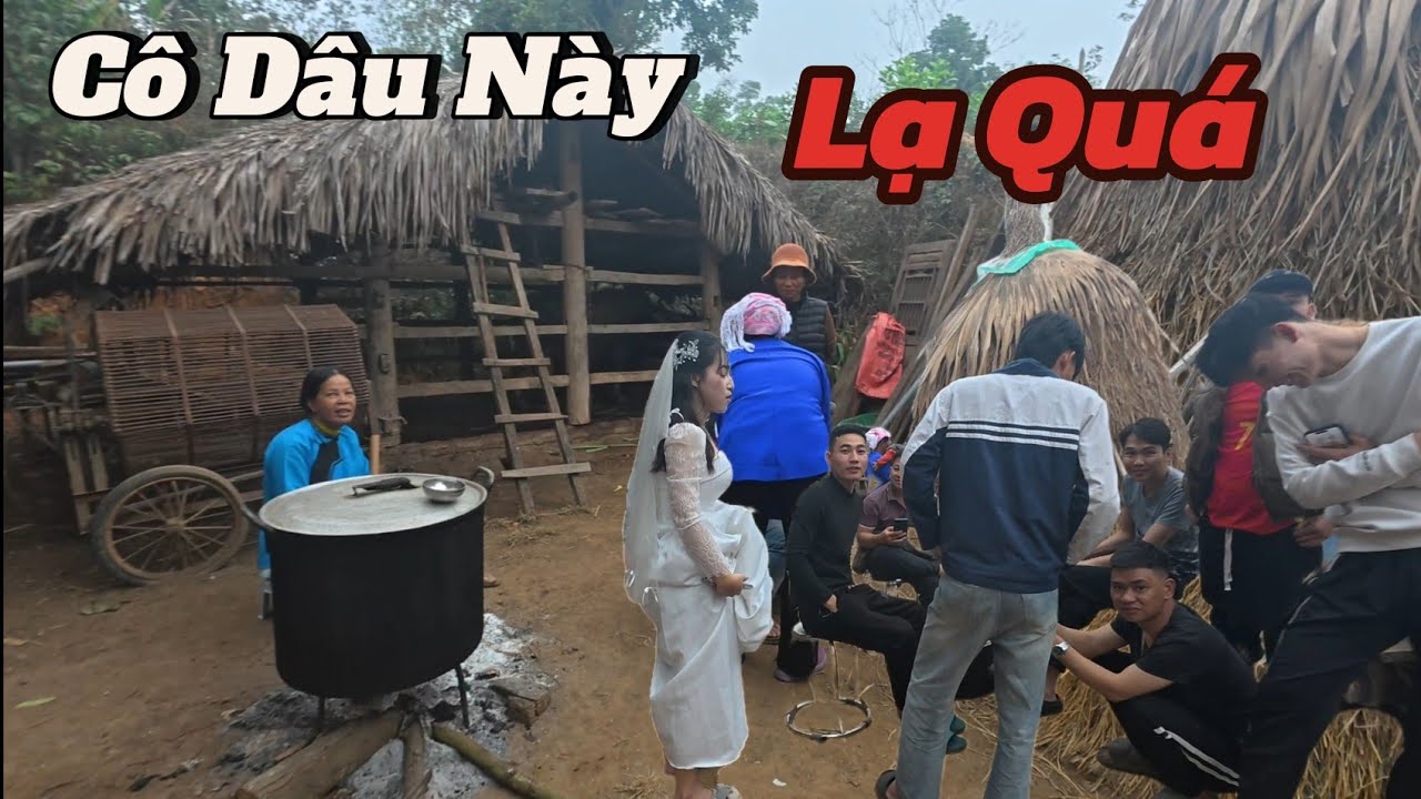 Cô dâu chạy vào bếp ăn vụng trước khi làm việc này_The bride must eat poorly before doing this