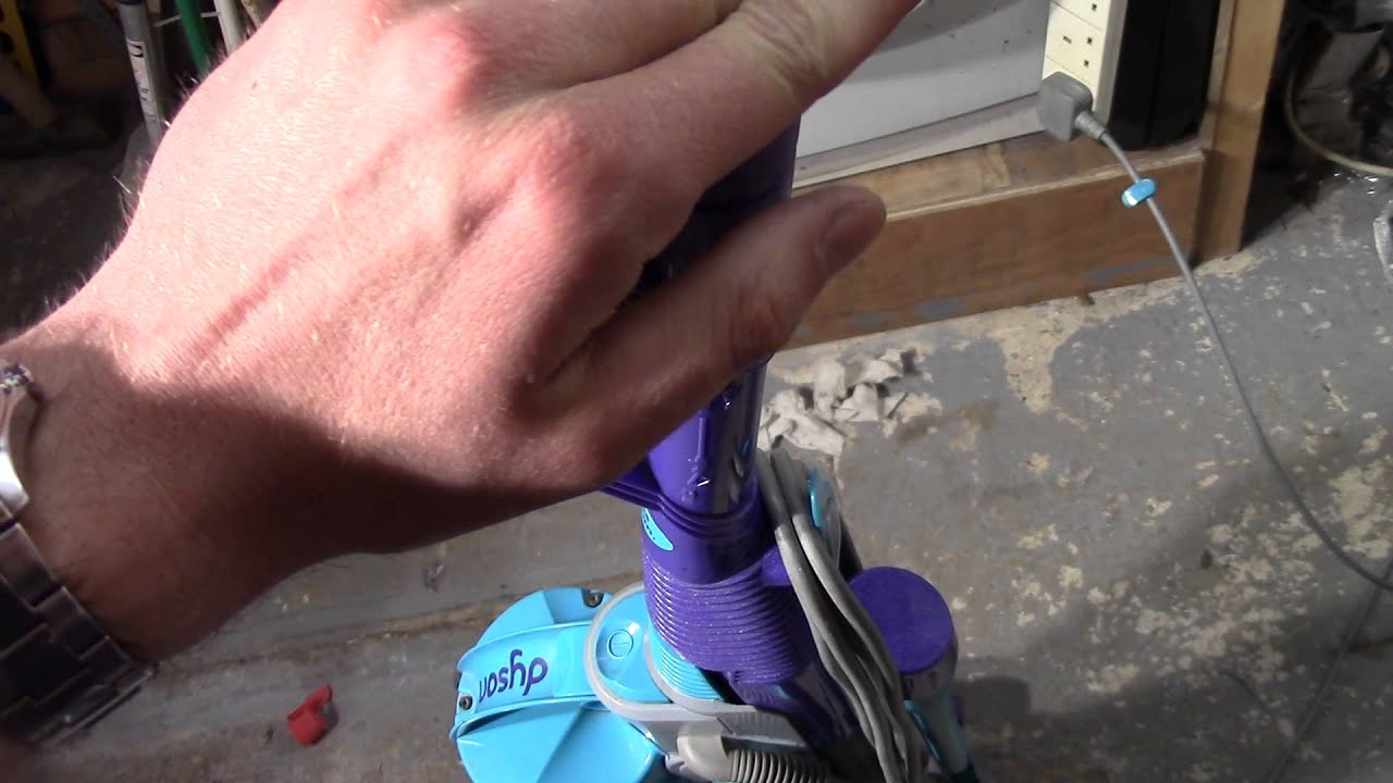 Dyson DC07 Restored? Never!! - RustySkull Productions