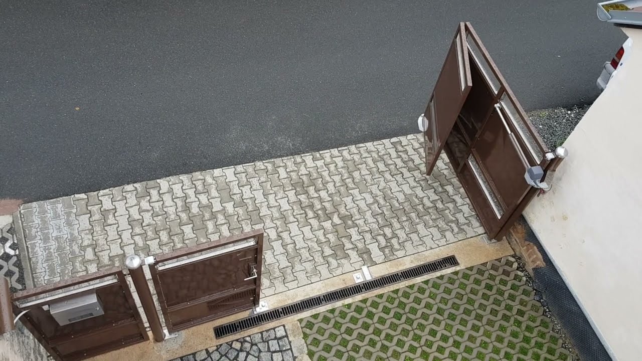 Skládací brána křídlová, otevírání ven (Rotamatic2)