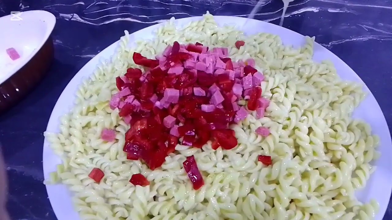 وصفة اليوم لوبيا خضراء بلاصوص 🍜🍜🍜🍜🍜🥣🥣🥣وسلطة الماقرون فرجة ممتع.