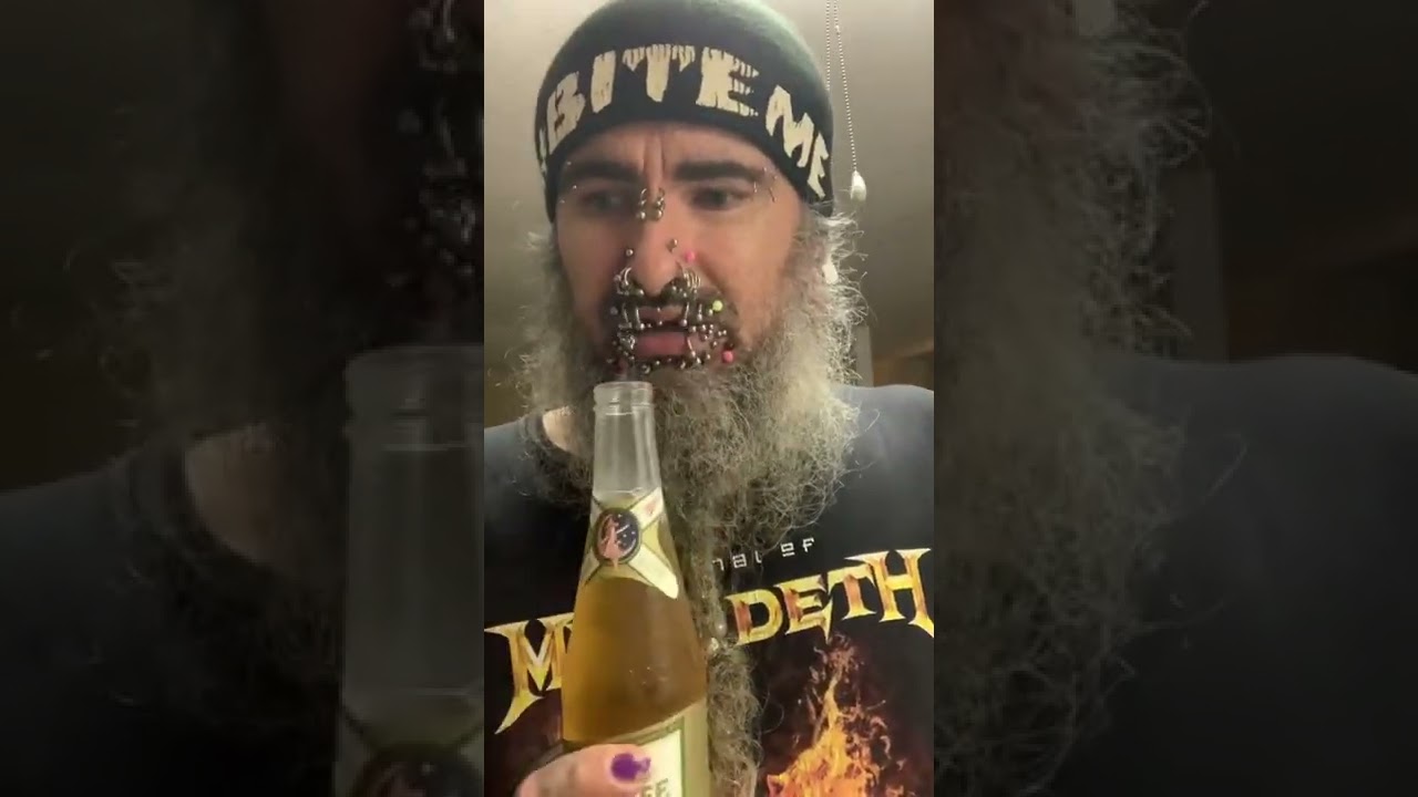 Miller High Life 🍺 Review #robtacklebox #miller #delicious #beer #review #piercing