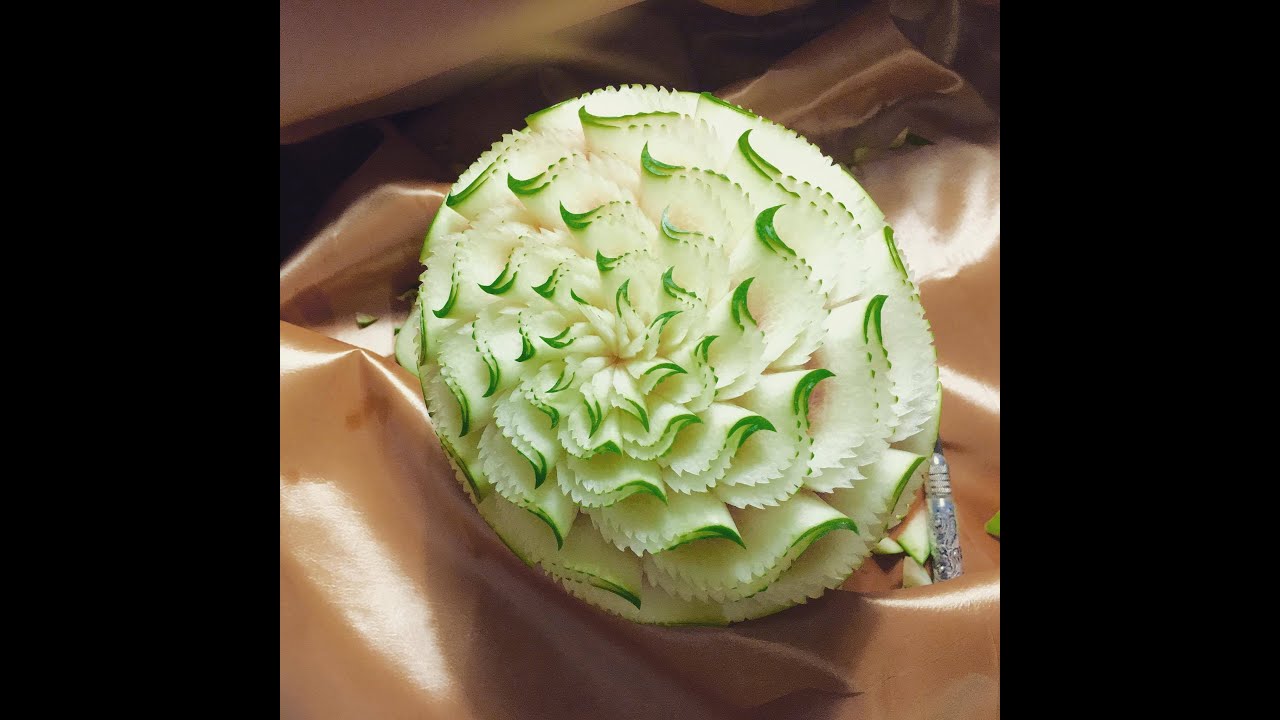 How to carving Double"Ss"carving in watermelon by chef Namtarn