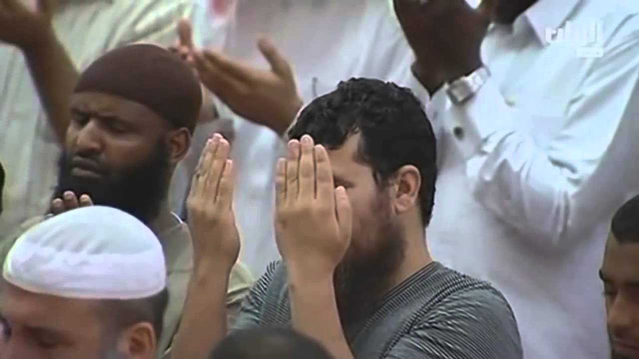 دعاء وبكاء الشيخ إدريس أبكر لآهلنا في سوريا الجريحة