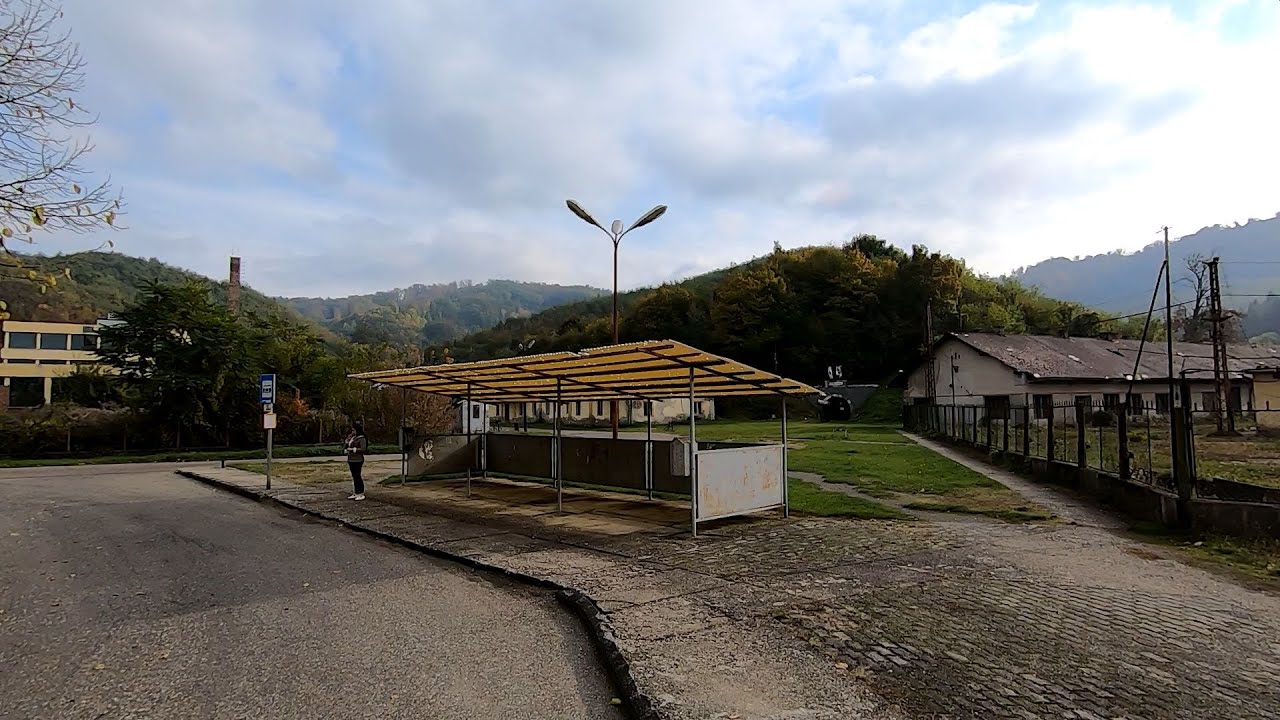 Farkaslyuk, Vájár utca - Ózd, autóbusz-állomás