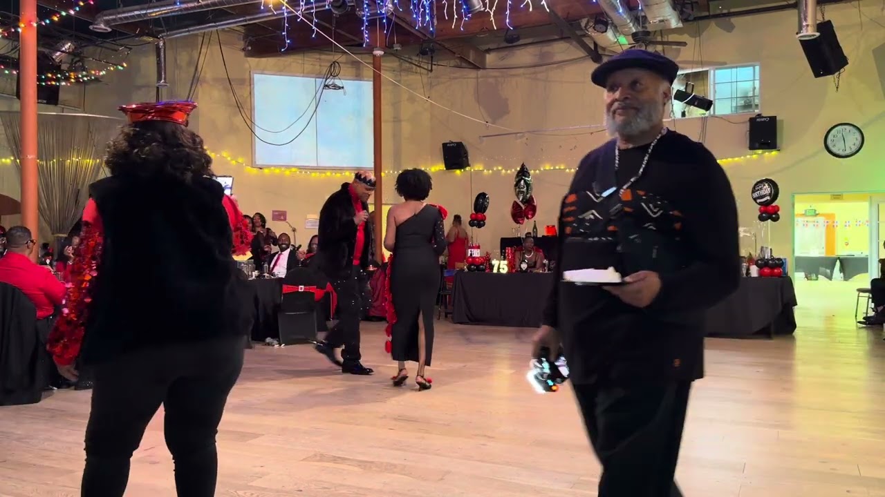 🎂❤️👸🏾🕺🏾💃🏾 С днем ​​рождения Говарда и Фреда! Прекрасное мероприятие в зале Allegro Ballroom! 🎂💃🏾👸🏾🕺🏾
