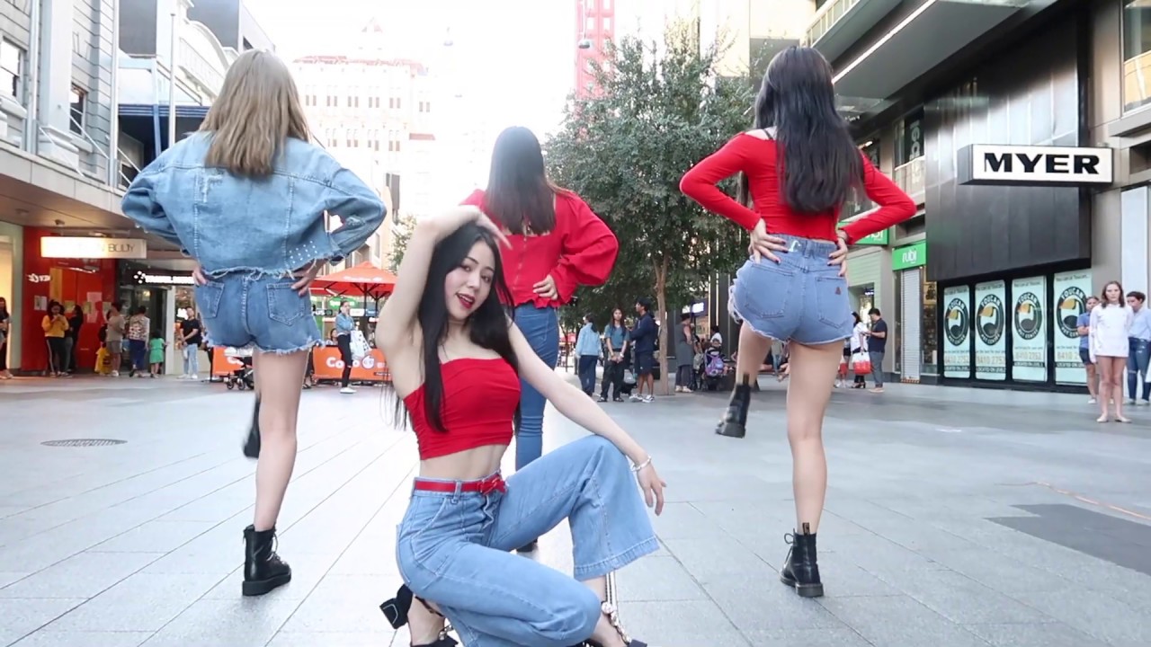 [Kpop in public] Mamamoo Gogobebe dance cover by The Fours