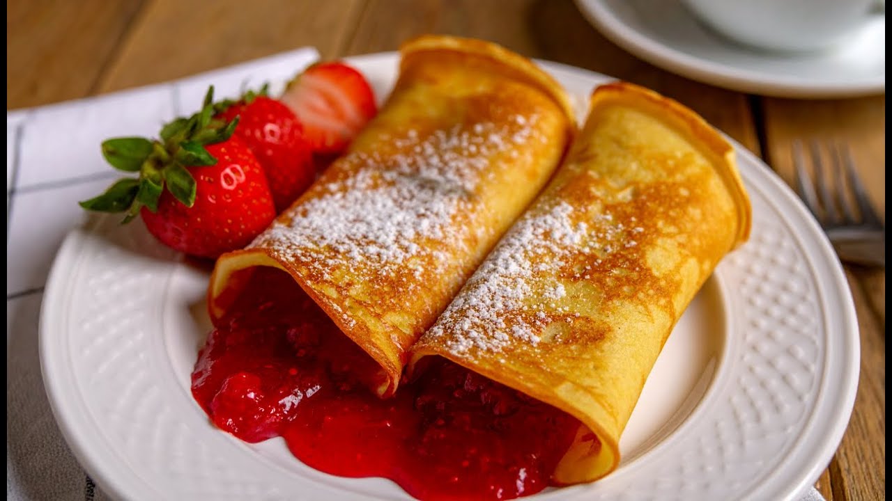 Verwandeln Sie 3 Eier in glutenfreie, d&uuml;nne japanische Erdbeer-Souffl&eacute;-Pfannkuchen!