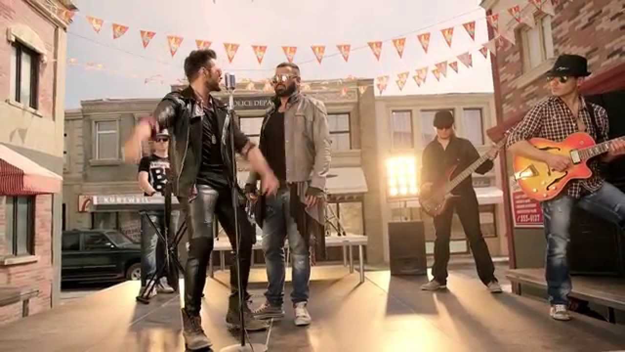 Azis & Tsalikis - Estar Loco (Official VC) / Азис & Тсаликис - Полудяваме (Официален видеоклип)