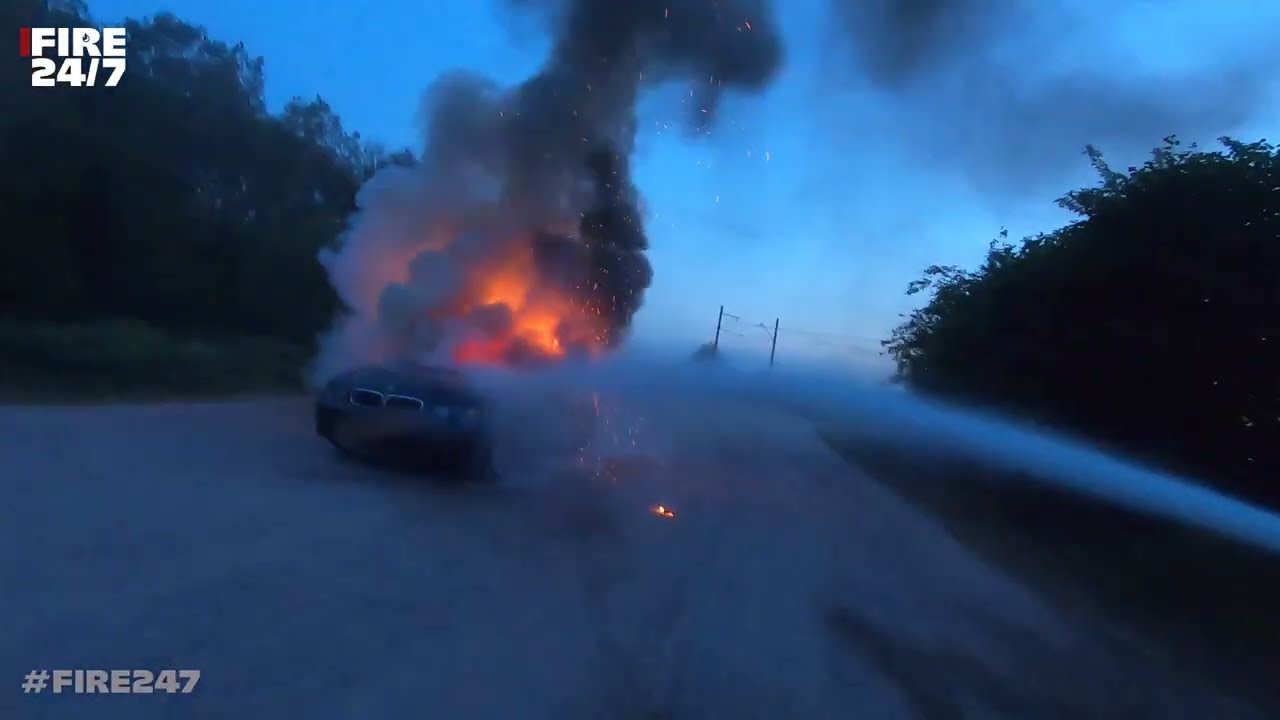 DUTCH FIREFIGHTERS - CAR FIRE