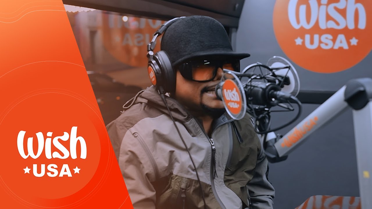 Apl.de.Ap performs 