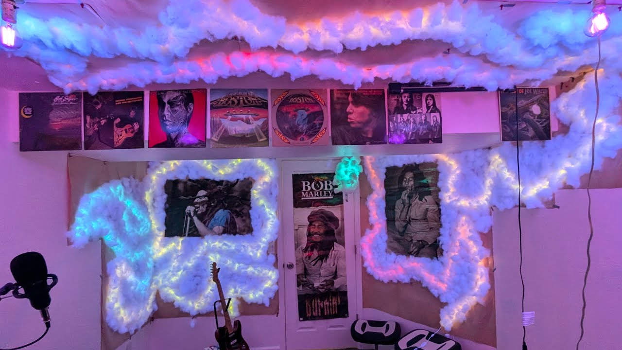 Rockin_Weaz is live! Laid-Back jam session finally finished with my lights. come hang out!